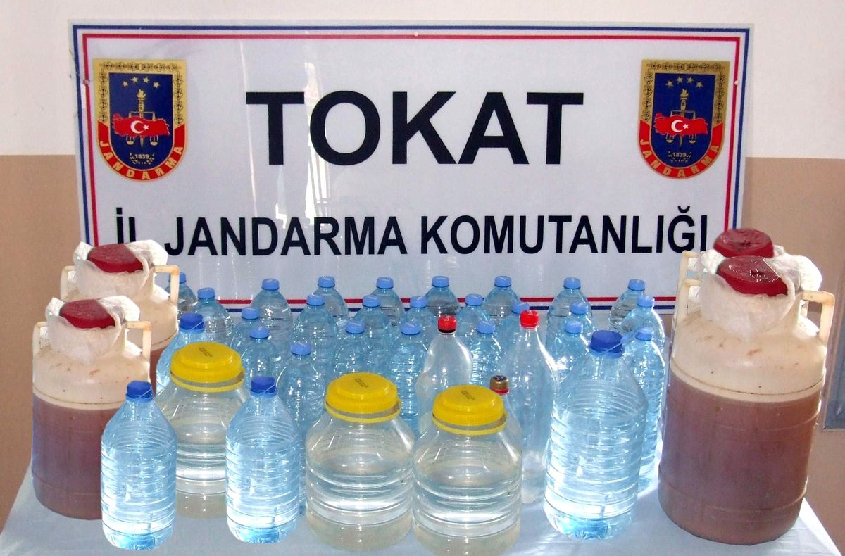 Tokat\'ta Kaçak Rakı ve Şarap Operasyonu