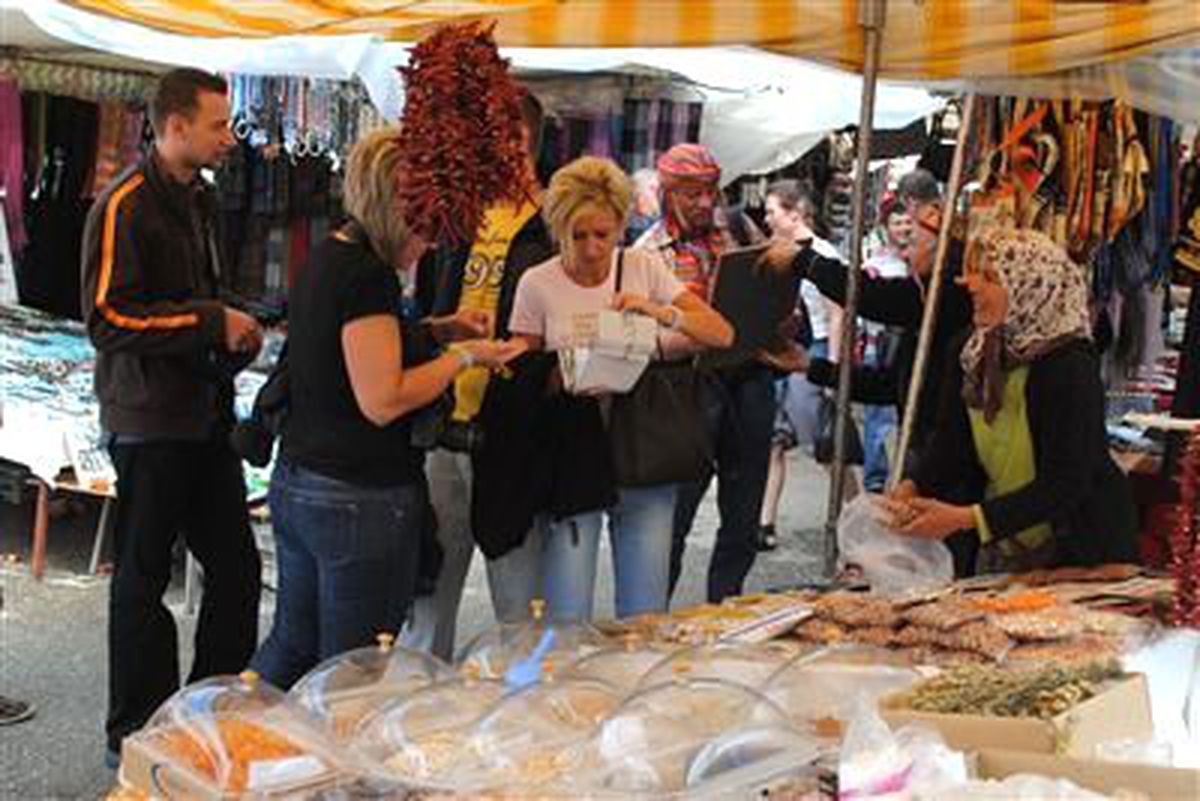 Turist Sayısında Akdeniz ve Ege Geriledi, İstanbul Yükselişte