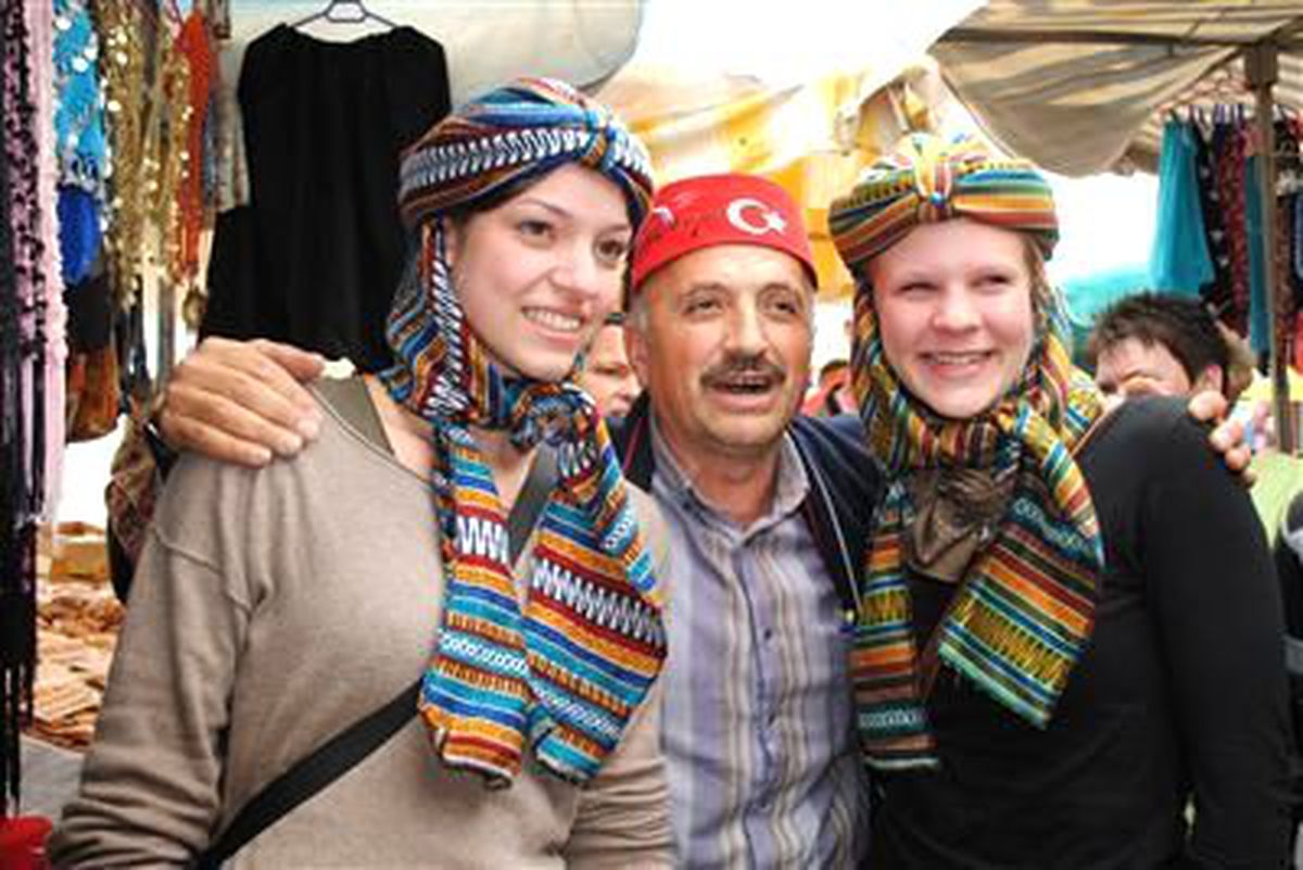 Turist Sayısında Akdeniz ve Ege Hafif Geriledi, İstanbul Yükseldi