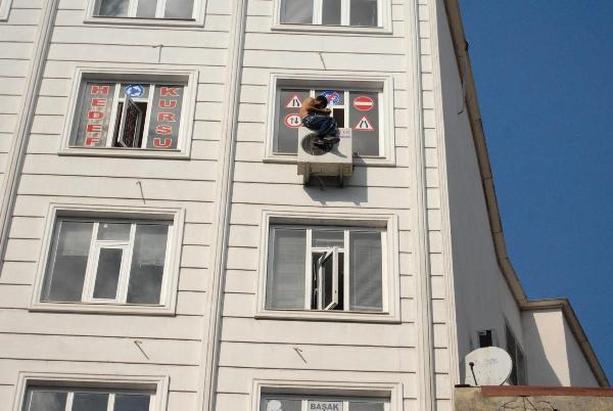 7 Katlı Binada İntihar Girişimi