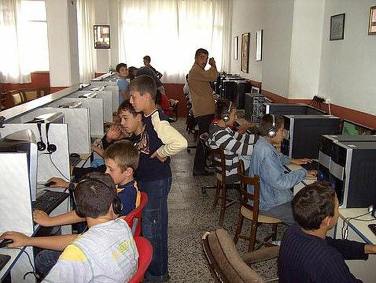 Ahlat\'ta İnternet Kafeler Denetleniyor