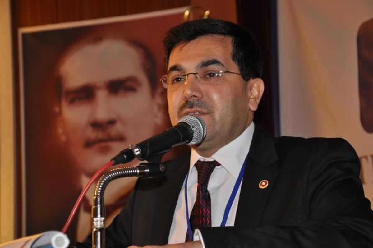 AK Parti\'li Koca, Protestocu Mahalleliye Hak Verdi