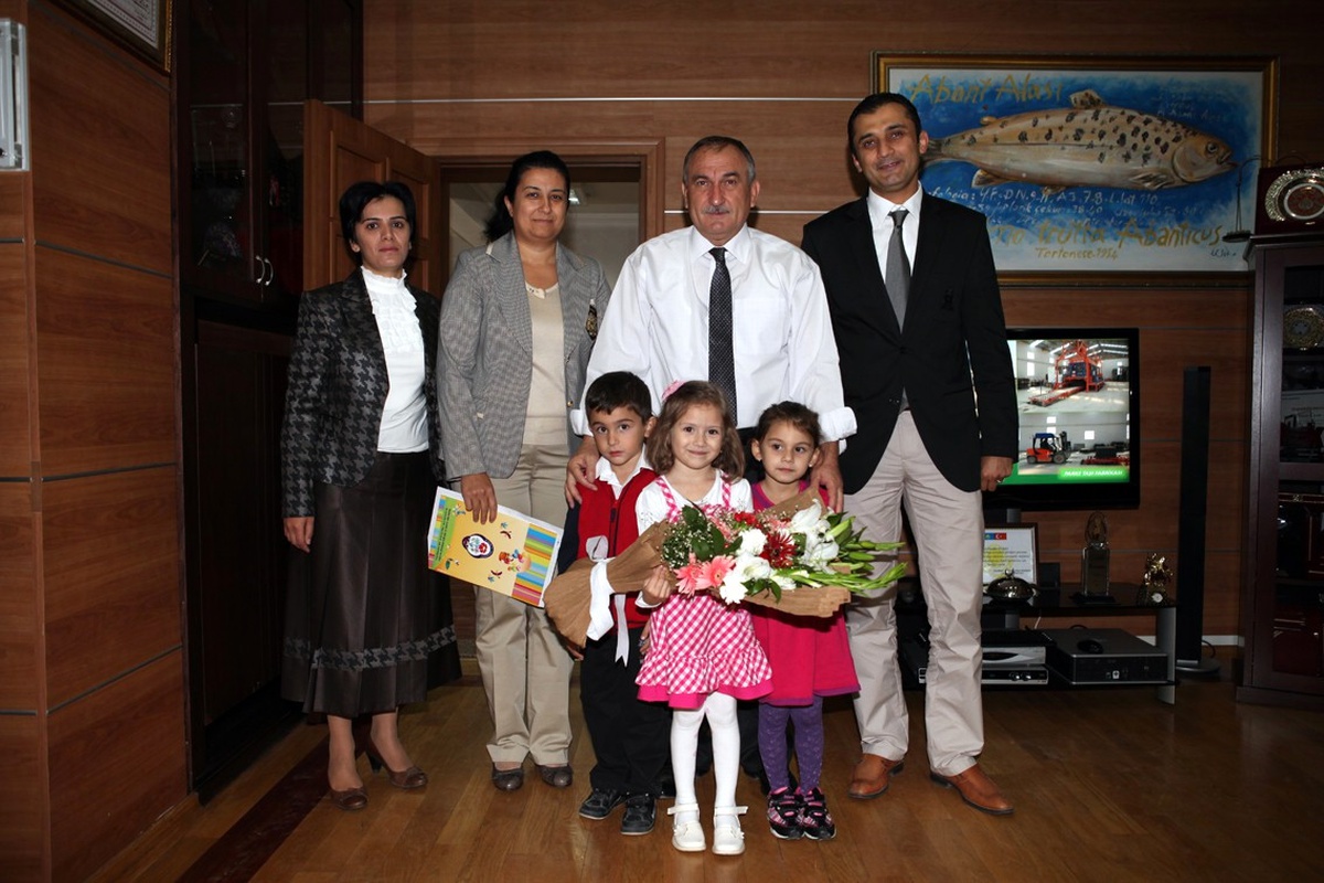 Anasınıfı Öğrencileri Başkan Yılmaz\'ı Ziyaretinde Güldürdü