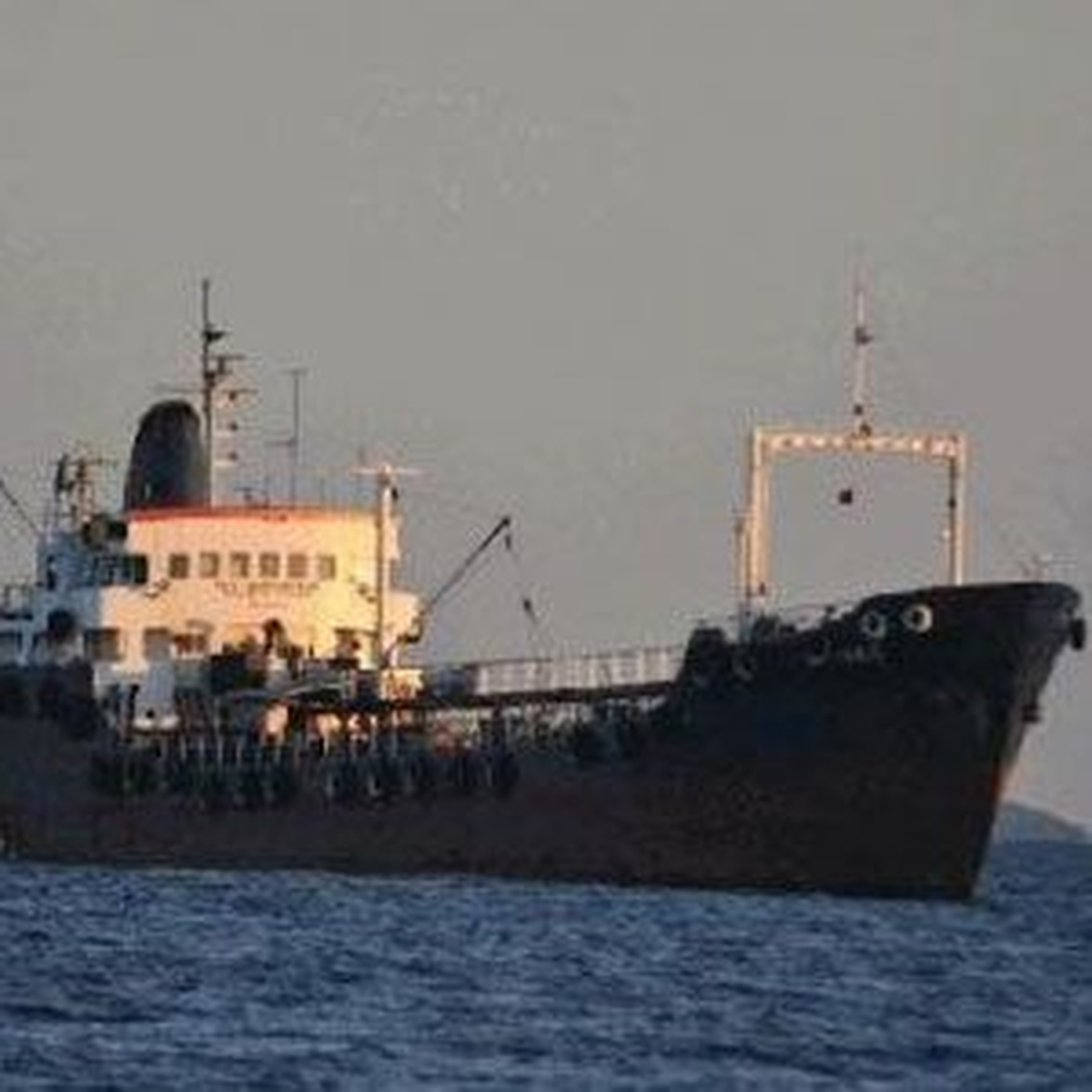 Batı Afrika Açıklarında Kaçırılan Yunan Tankeri Serbest Bırakıldı