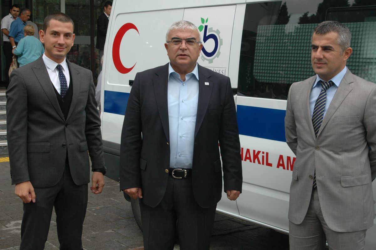 Çorlu Belediyesinden İlçe Sağlık Müdürlüğüne Ambulans