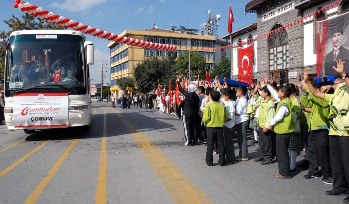 Cumhuriyet Eğitim Gezileri Afyonkarahisar\'dan Başladı