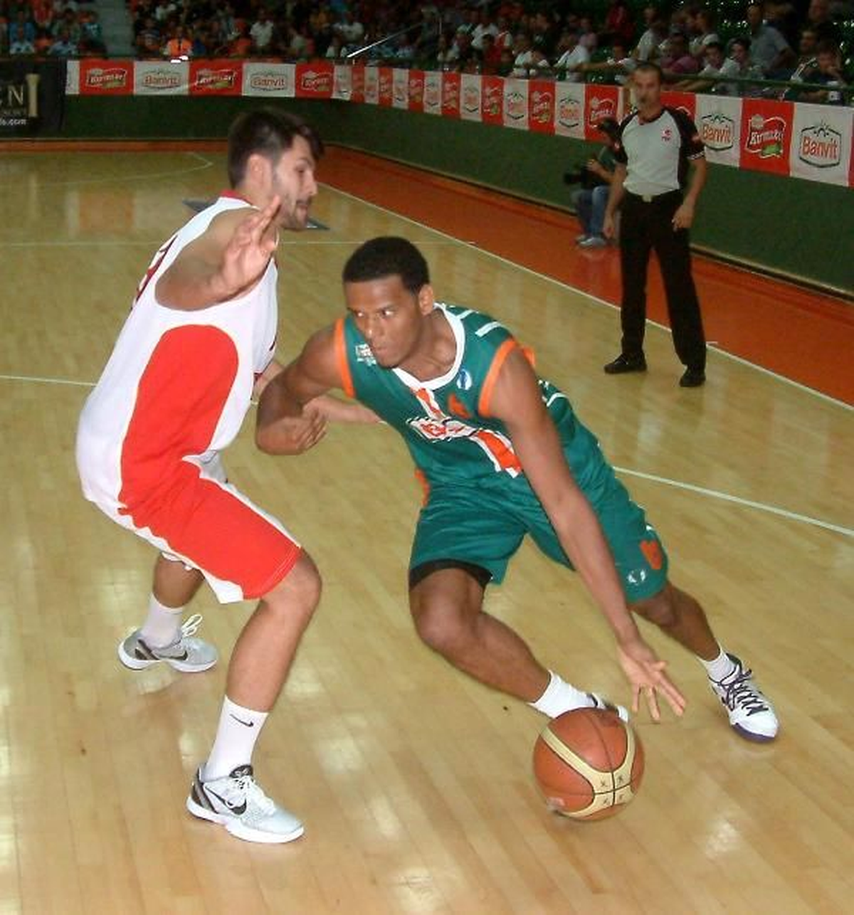 Eurocup\'ta Mücadele Edecek Galatasaray Medical Park ve Banvit Bandırma Erkek Basketbol Takımlarının...