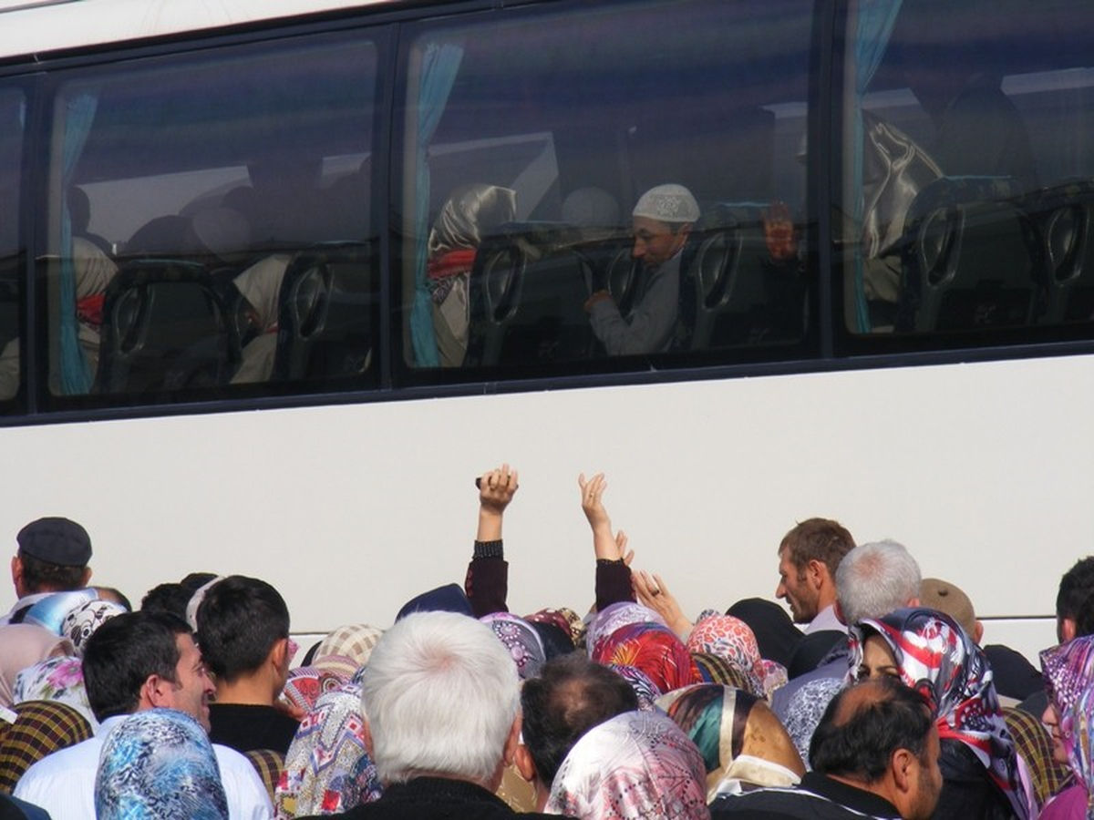 Hacılar Adayları Kutsal Topraklara Dualarla Uğurlandı