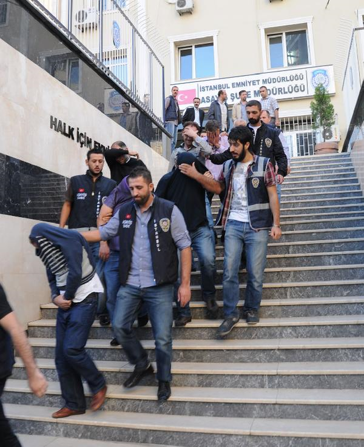 Kadınları İnternet Üzerinden Buldular