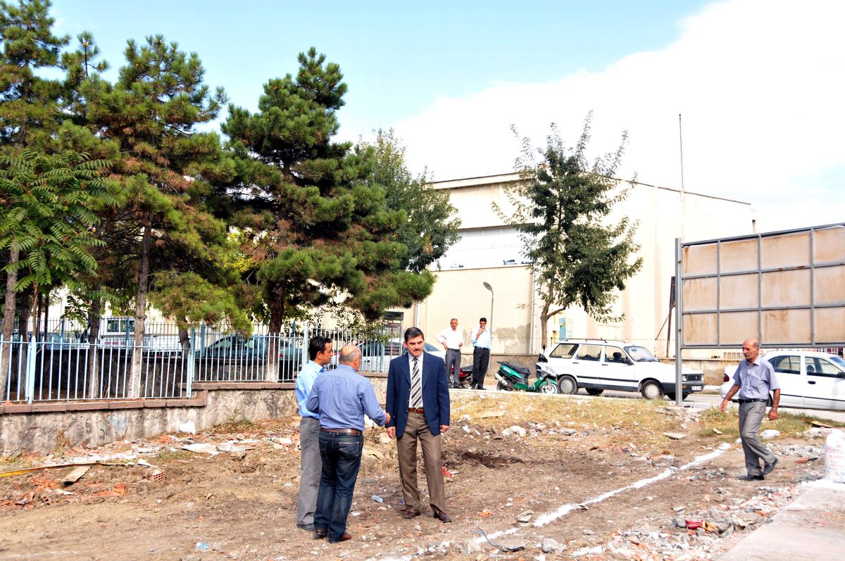Kara Mustafa Paşa Caddesi\'ne 10 İş Yeri