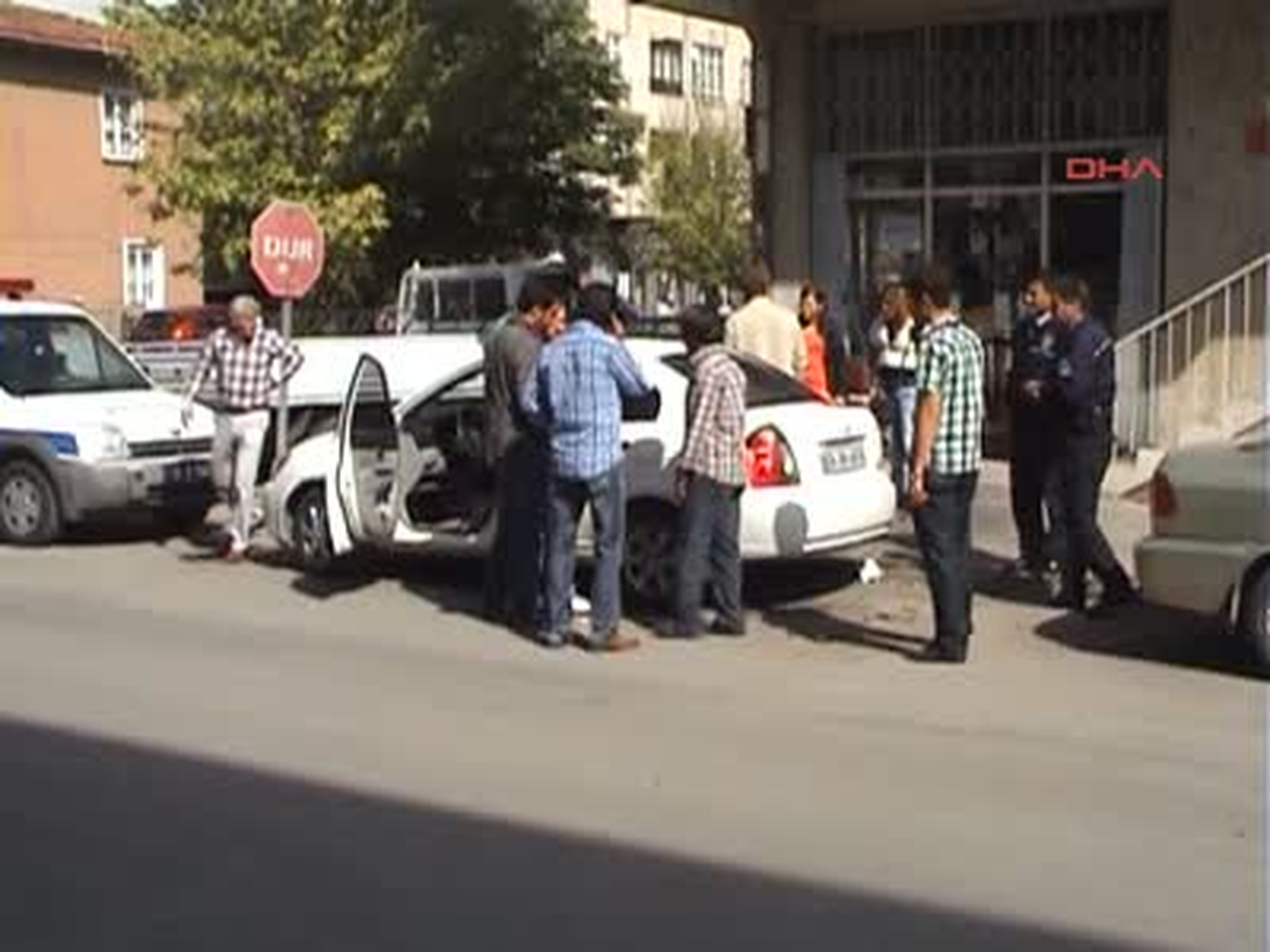 Otomobilden Uyuşturucu Çıktı