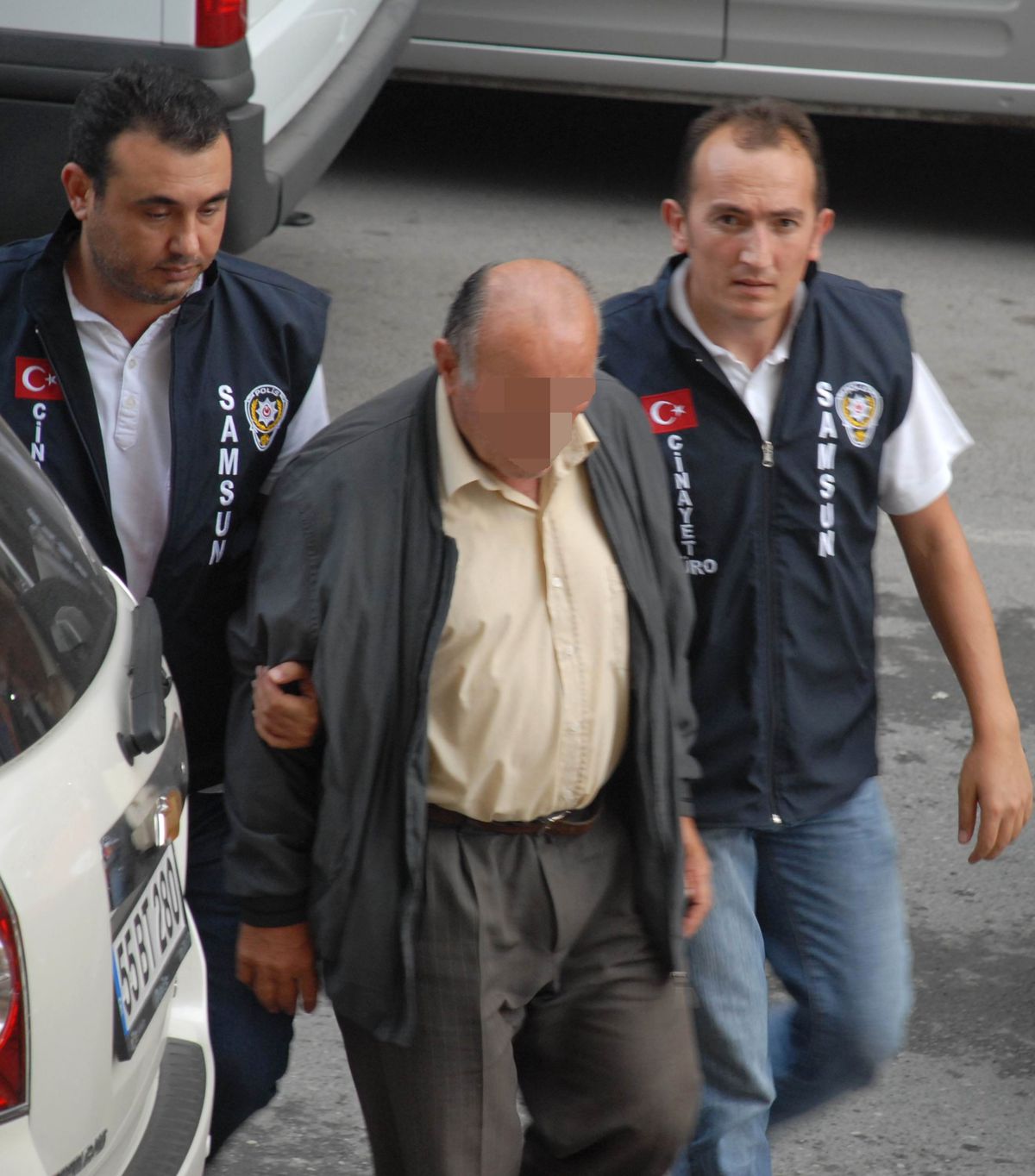 Polisleri Yaralayan Yaşlı Adam Tutuklandı