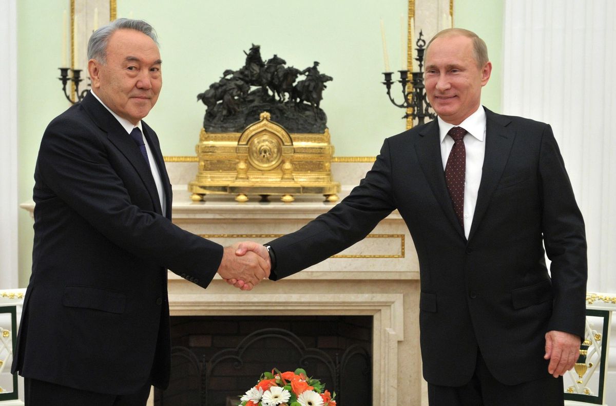 Rusya Devlet Başkanı Putin, Nazarbayev ile Görüştü