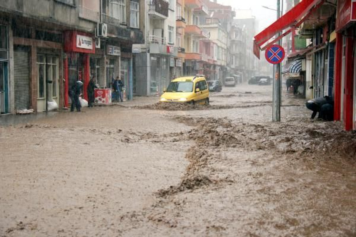 Trabzon\'daki Sağanak
