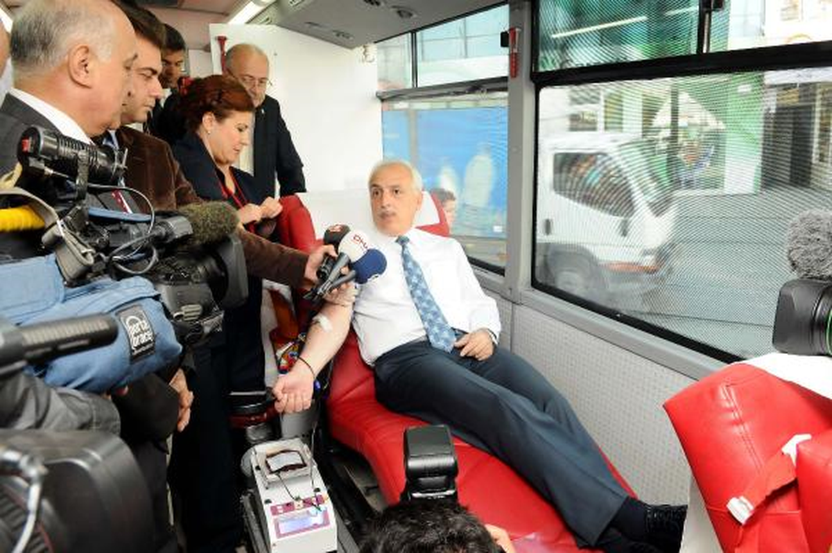 Vali Mutlu ve Kızılay Genel Başkanından Kurban Açıklaması