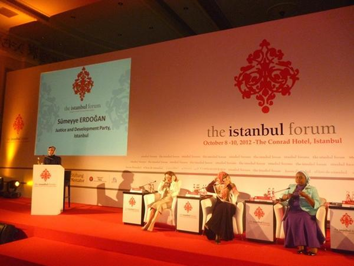 "Ortadoğu\'da Kadın ve Liderlik"