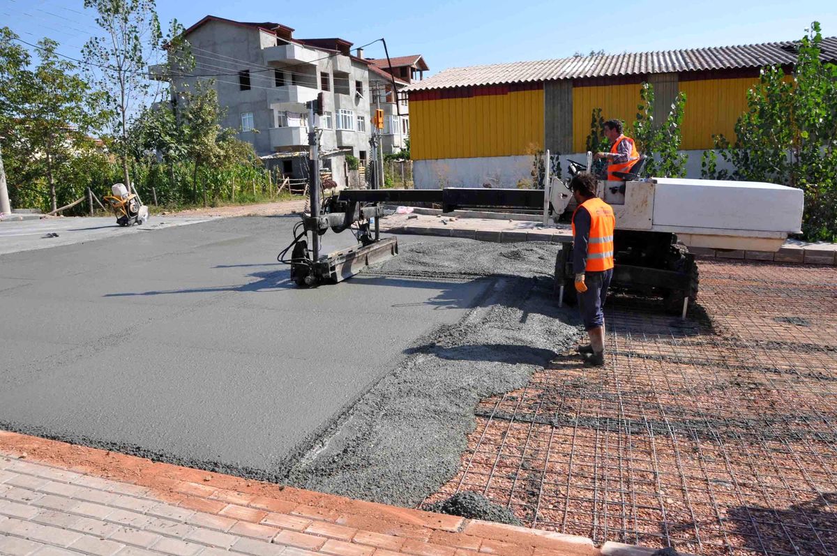 Başiskele\'de Caddeler Elden Geçiyor