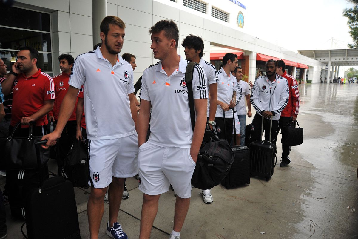 Beşiktaş, Antalya\'ya Geldi