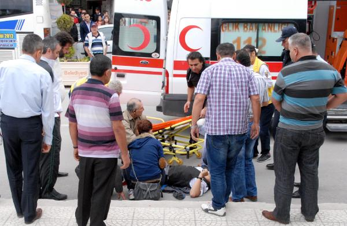 Burdur\'da Öğrenci Kavgası: 1 Yaralı