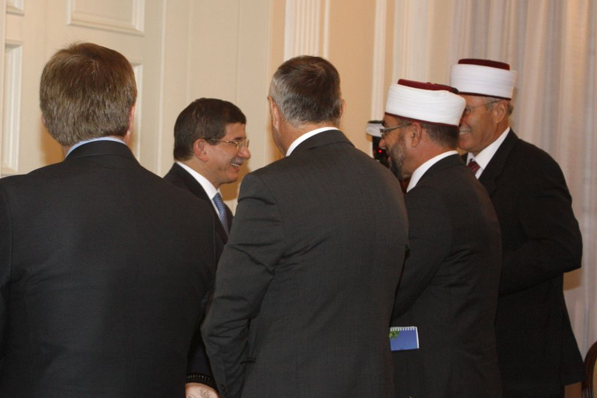Davutoğlu Atina\'da