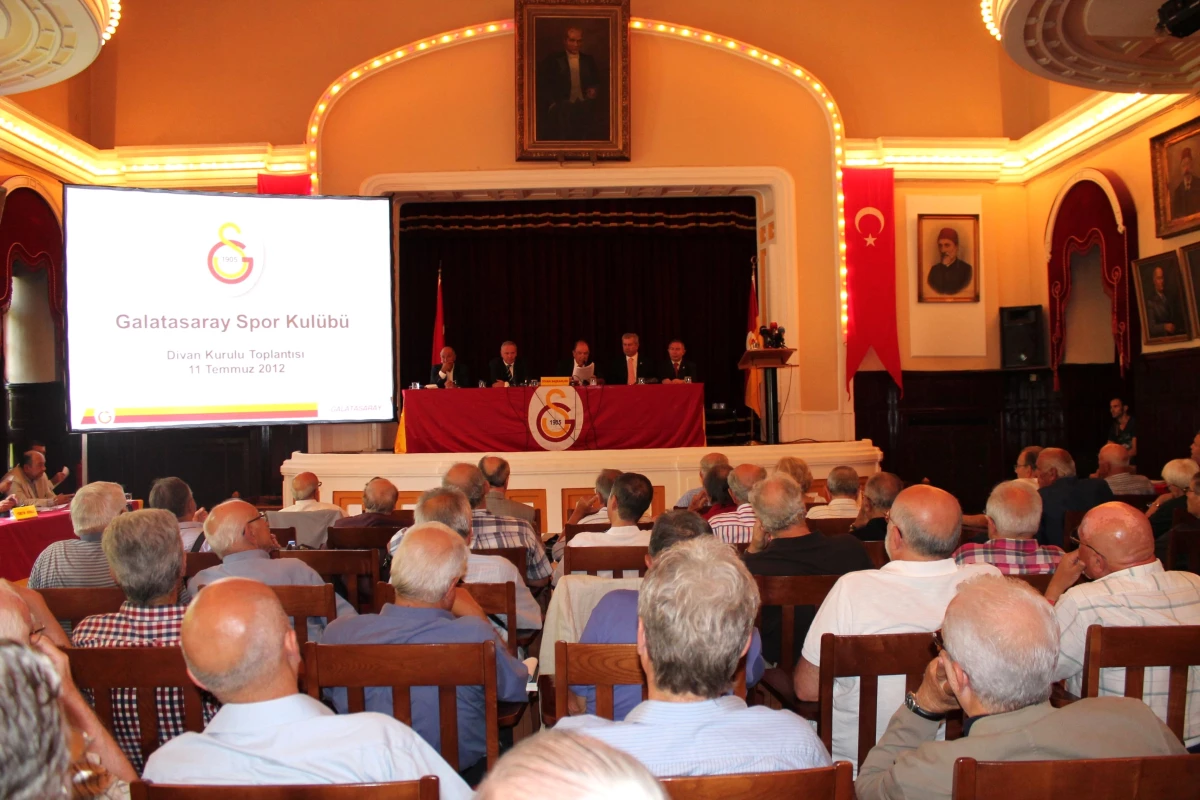 Galatasaray\'da Ekim Ayı Divan Kurulu Toplantısı Yapıldı