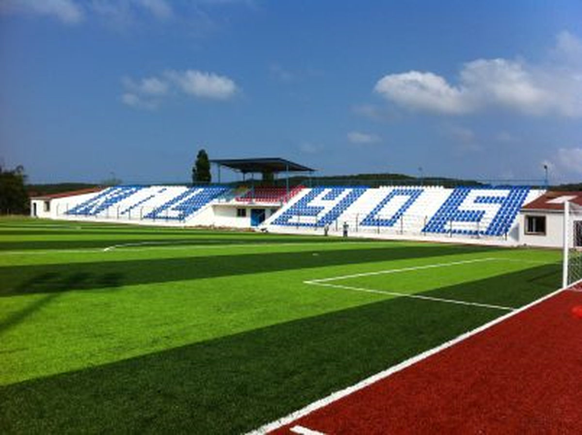 İstanbul İl Özel İdaresi Kilyos Spor Sahası\'nı Yeniledi
