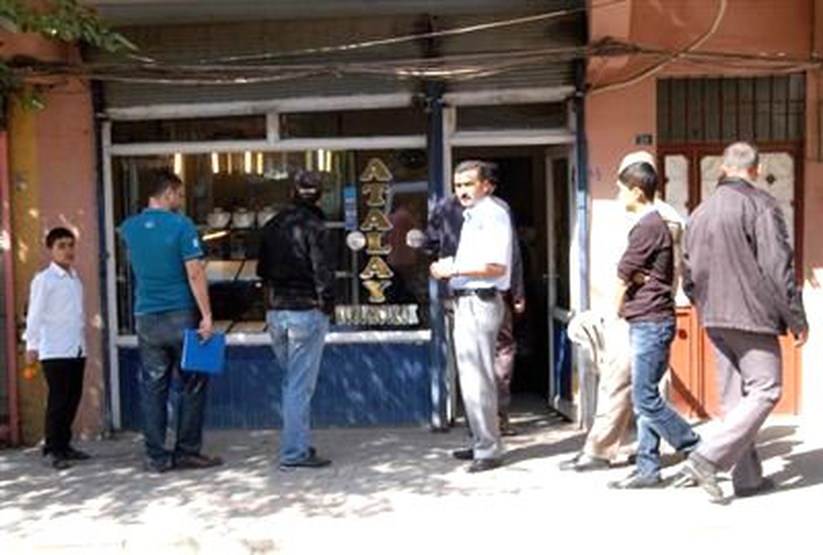 Kuyumcudan 10 Bin Liralık Yüzük Çalındı