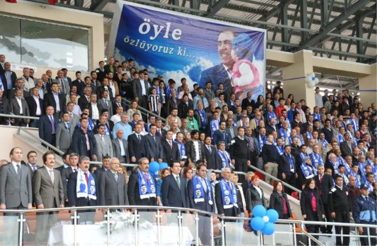 Muhsin Yazıcıoğlu Spor Tesisleri Şöhretler Maçıyla Açıldı