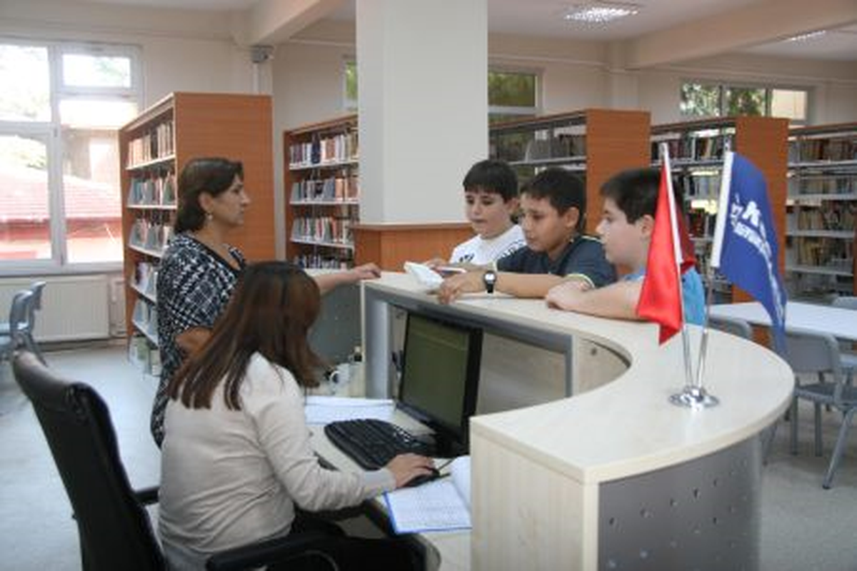 Öğrencilerin İkinci Adresi Halk Kütüphanesi