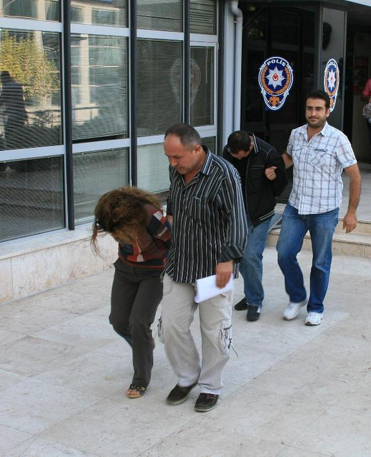 Sevgilisinin Çaldığı Altınları Bozdururken Yakalandı