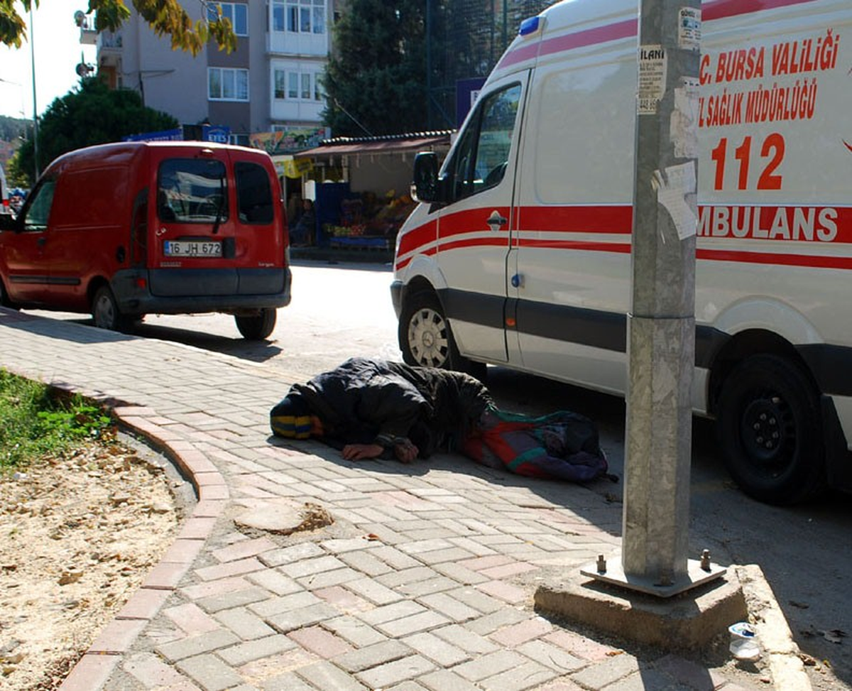 Sokaklarda Yatan Adamın Dramı