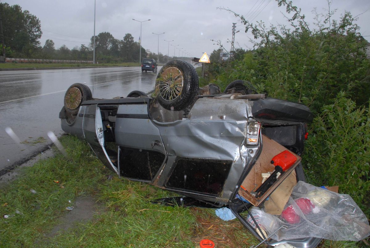 Trafik Kazası: 3 Yaralı