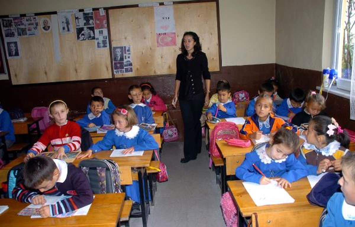 Ücretli Öğretmenle 2 Hafta Gecikmeli Eğitim