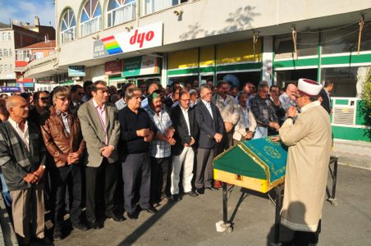 Uzun, Ayar Ailesi\'ne Taziyelerini Sundu
