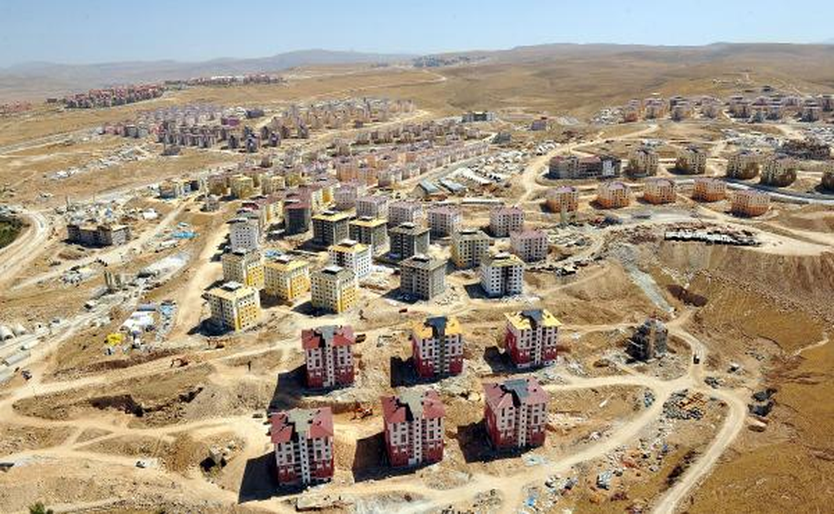 Deprem Konutları Başbakanı Bekliyor