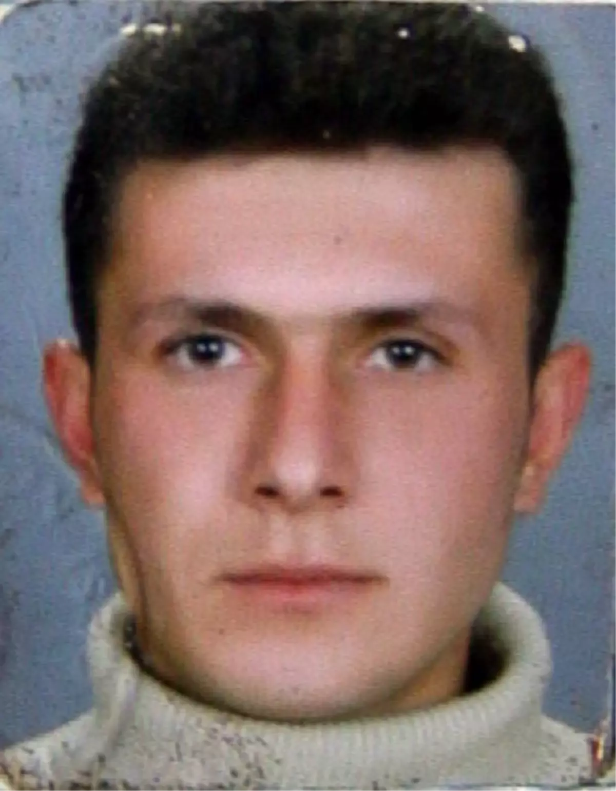 3 Parçaya Ayrılan Otomobilden Sağ Çıktı