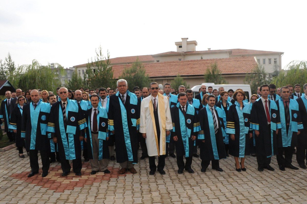 7 Aralık Üniversitesi Akademik Açılış Töreni, Bakan Suat Kılıç\'ın Katılımıyla Gerçekleştirildi