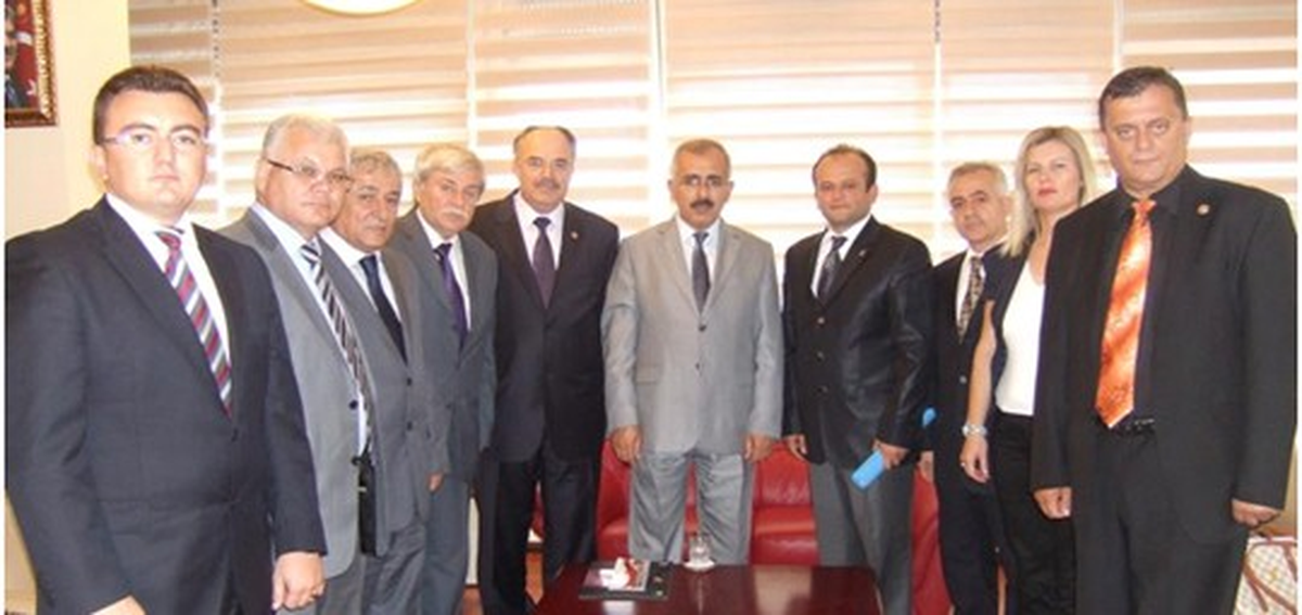 AK Parti Uzunköprü İlçe Teşkilatı Vali Duruer\'i Ziyaret Etti