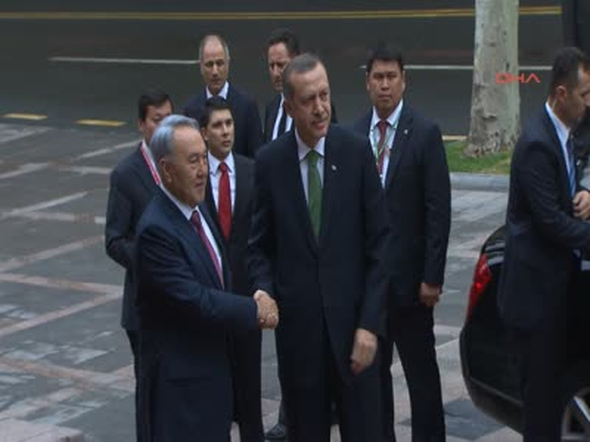 Başbakan Erdoğan, Nazarbayev Onuruna Öğle Yemeği Verdi