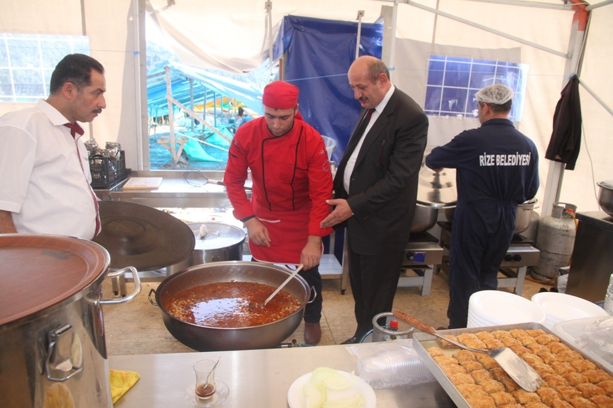 Başkan Bakırcı\'dan Kurban Satışlarına Yerinde İnceleme