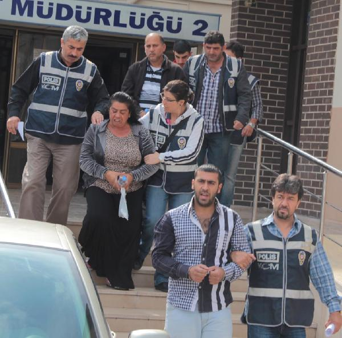 Bursa\'da Ecstasy ve Bonzai Operasyonu