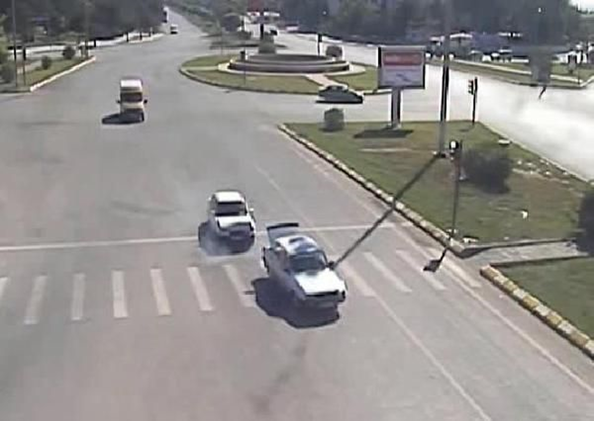 Erzincan\'da Trafik Kazaları Mobese Kameralarına Yansıdı
