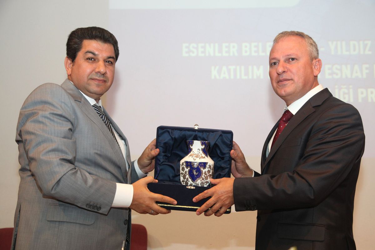 Esenler\'de Bilinçli Esnaf İçin Belediye-Üniversite İşbirliği