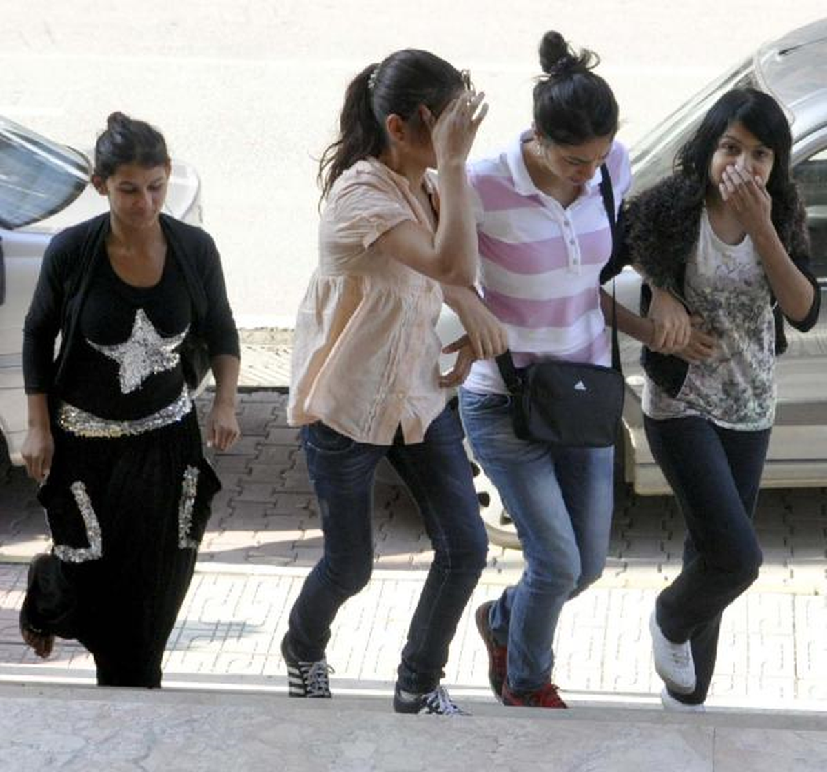 Ev Hırsızlığına 2 Tutuklama