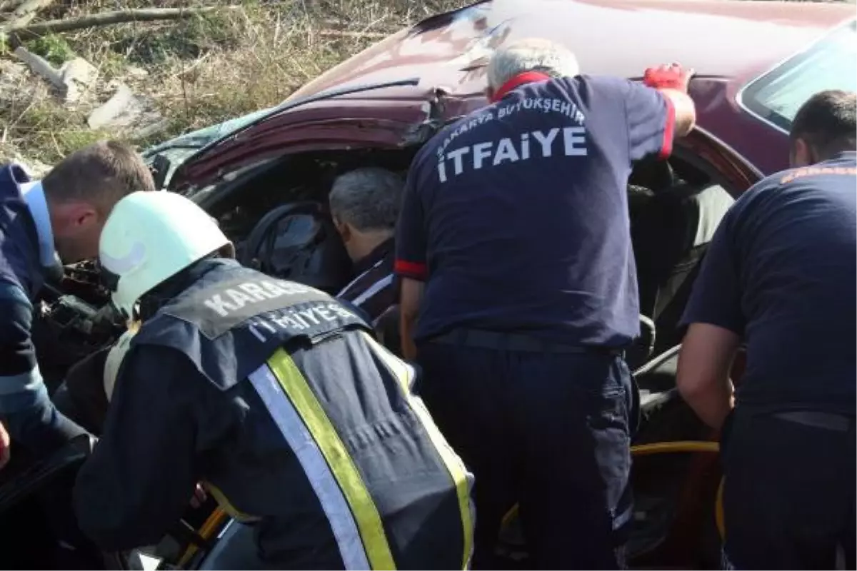 İstinat Duvarına Çarpan Otomobilin Sürücüsü Öldü