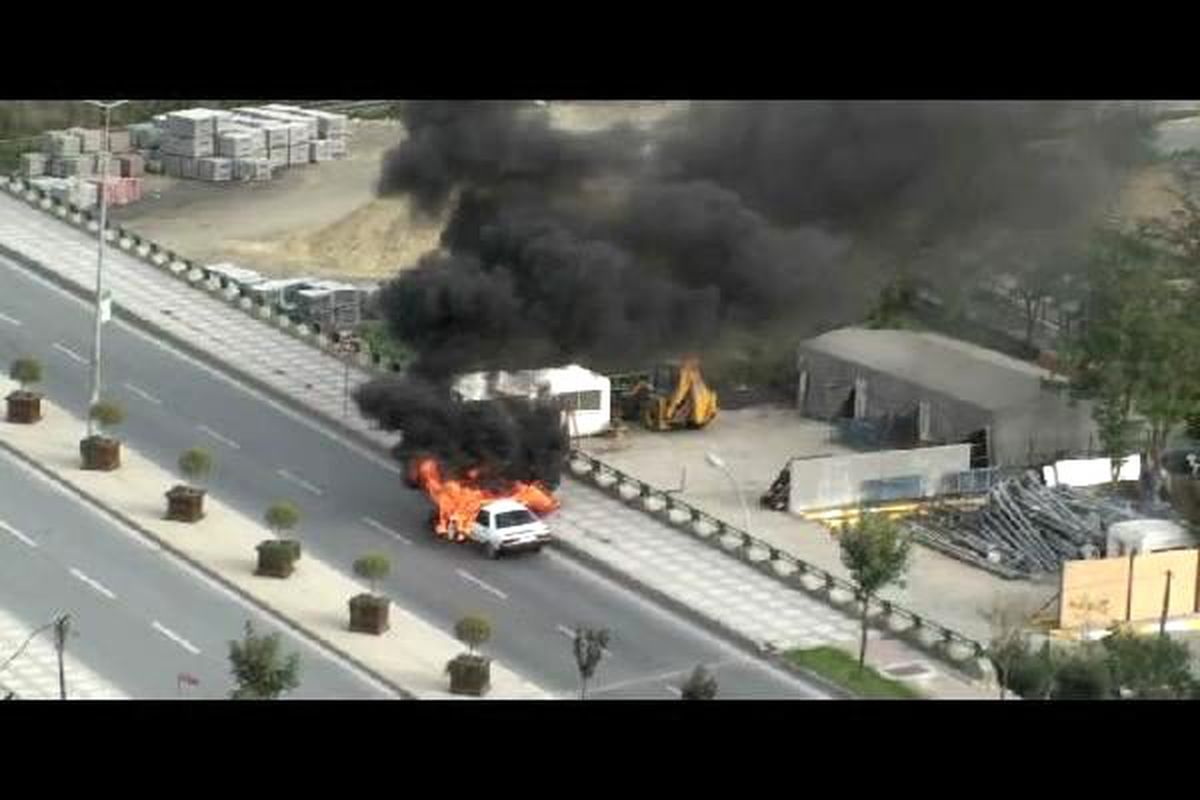 (Özel)- Lpg\'li Araç Alev Alev Yandı