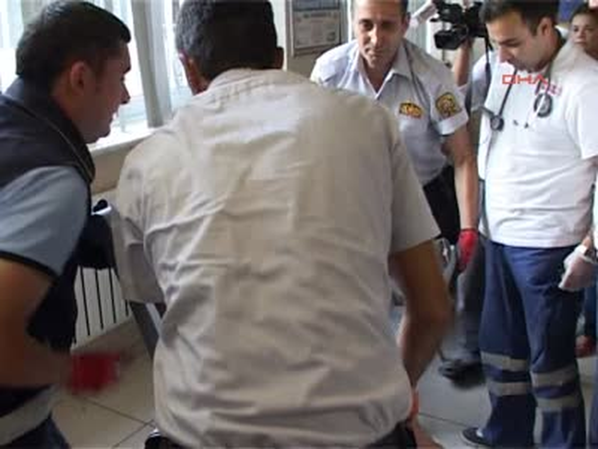 Bacağı Sıkışan Çocuğu İtfaiye Kurtardı