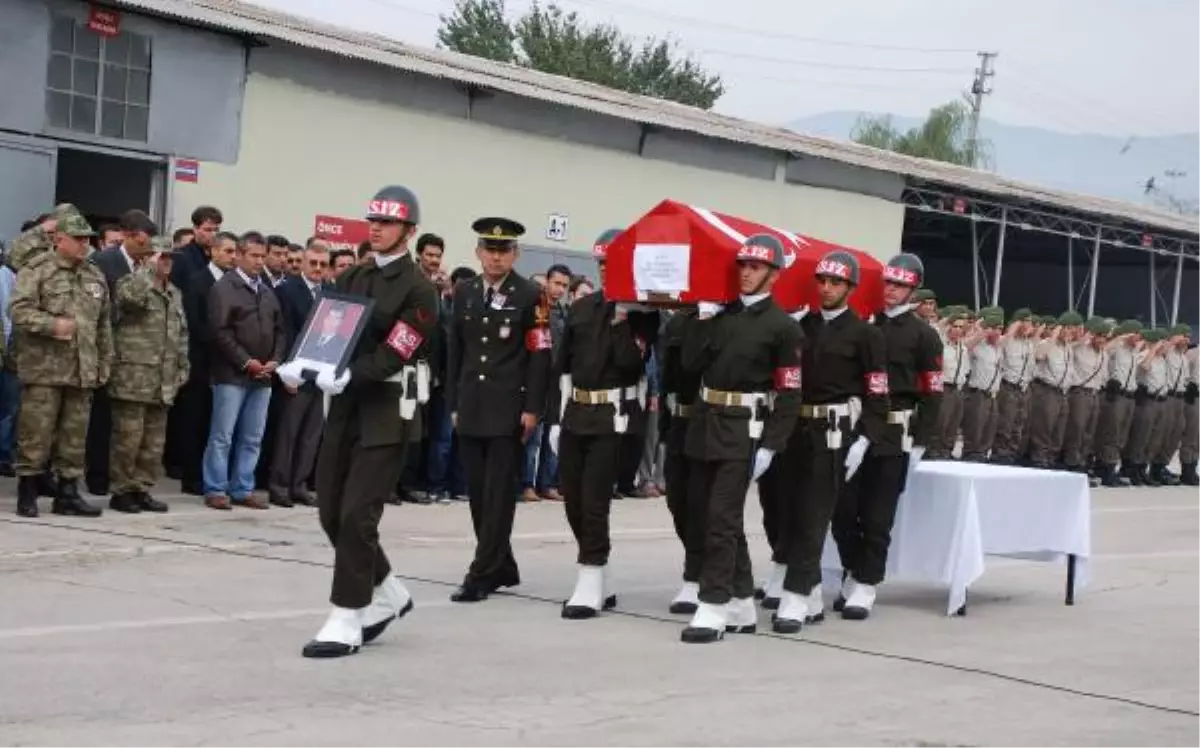 Şehit Jandarma Uzman Çavuşa Tören