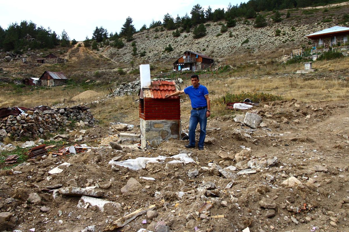 Yayla Evi Yıkılan Şahıs Şaşkın