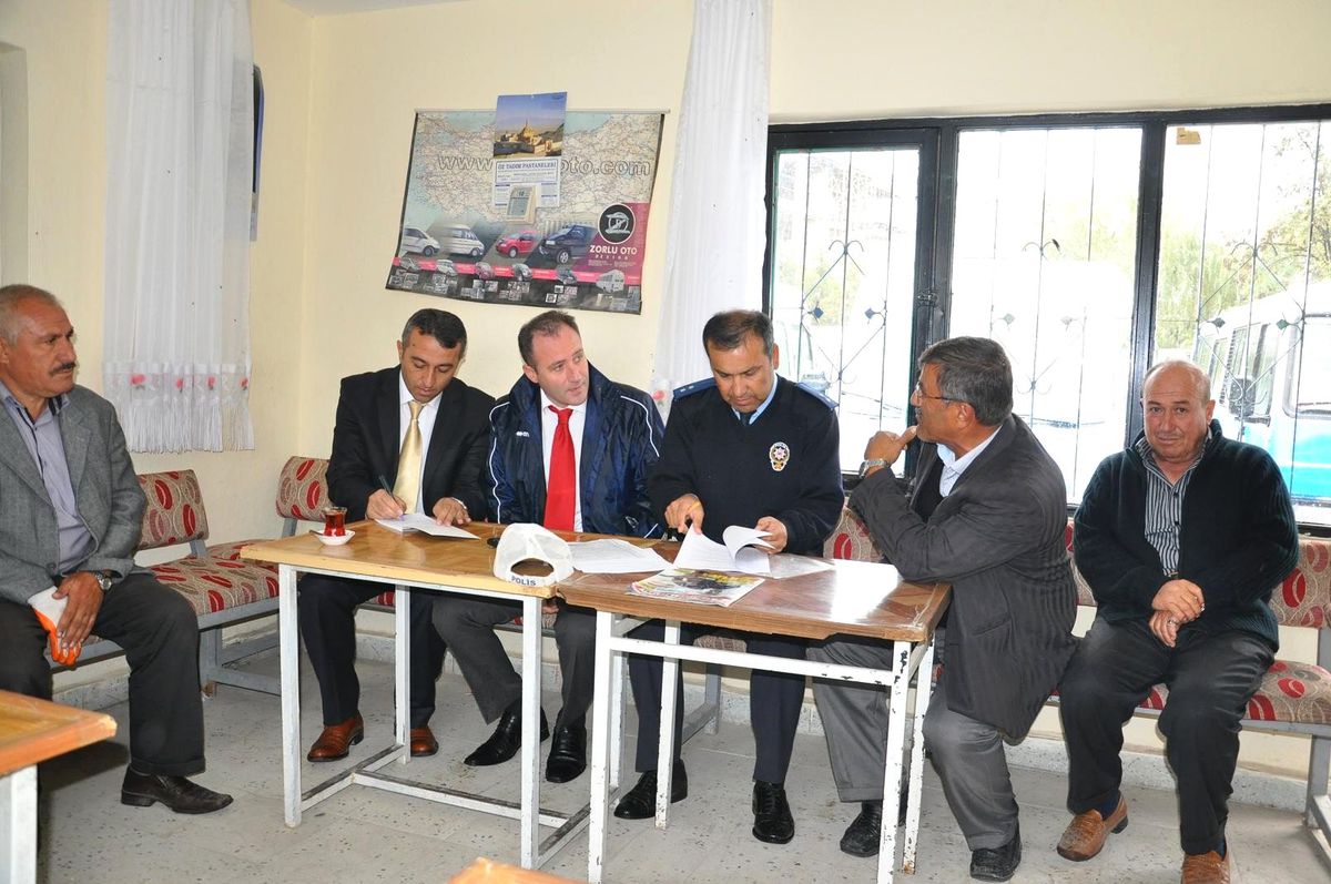 Yerköy\'de Servis Şoförlerine Yönelik Bilgilendirme Toplantısı Düzenlendi